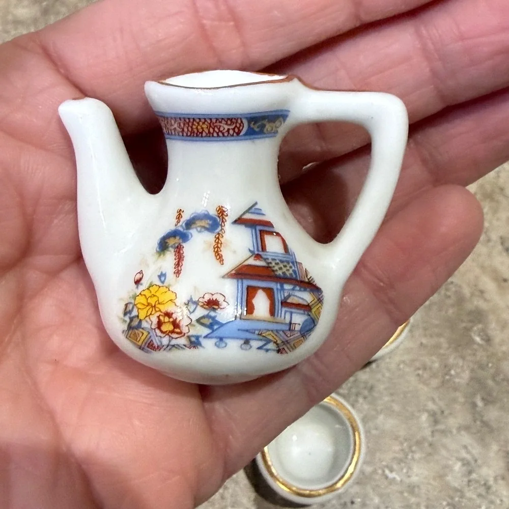 Vintage Miniature Porcelain Tea‎ Set Dollhouse Asian Scene